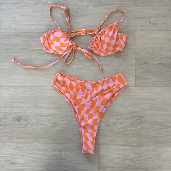 Aurelle Geometric Two Piece Swim Suit Bikini Front Tie Top V Front Bottom XS - Picture 2 of 6